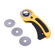 Нож раскройный 45мм, корпус ABS+TPR, + 3 зап. лезвия Ермак